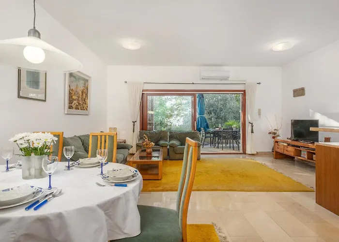 Gorgeous In With Wifi Apartment