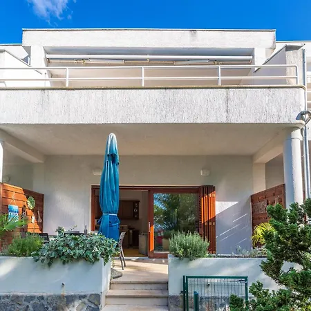 Gorgeous In With Wifi Apartamento Njivice