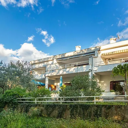 Gorgeous In With Wifi Apartamento Njivice